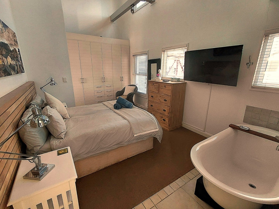 1 Bedroom Property for Sale in Thesen Islands Western Cape